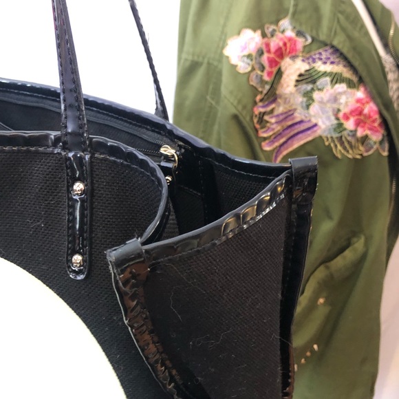 The coolest! Kate spade penguin tote bag - Picture 13 of 14